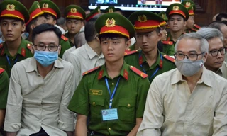 Hai cựu Cục trưởng Cục ĐKVN tại phiên tòa hôm nay 22/7.