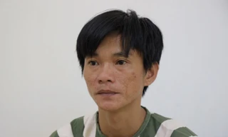 Nguyễn Phi Sơn tại Cơ quan điều tra.