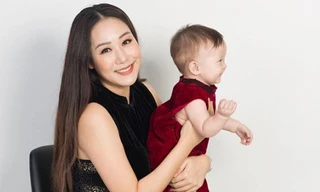 Hoa hậu Ngô Phương Lan bên con gái.