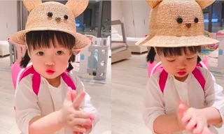 Hoa hậu Thu Thảo khoe clip con gái rửa tay chống Covid cực đáng yêu 