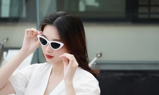 Ngày cách ly 21: Hoa hậu Thu Thảo đẹp không tì vết khiến fans 'ghen tỵ'