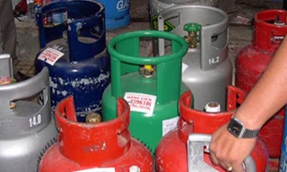 Sốc với giá gas tăng 'khủng' từ 1/12