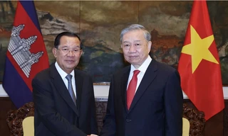 Tổng Bí thư Tô Lâm và Chủ tịch CPP Hun Sen. Ảnh: TTXVN