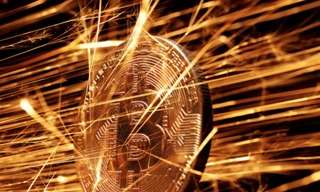 Hình ảnh đồ họa bitcoin. (Nguồn: Reuters)