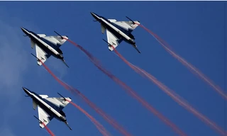 Đội hình máy bay chiến đấu J-10 của Trung Quốc. (Ảnh: Reuters)