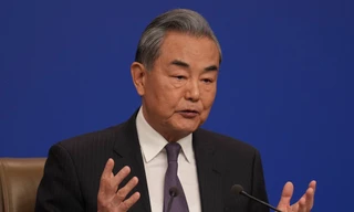 Ngoại trưởng Trung Quốc Vương Nghị tại cuộc họp báo. (Ảnh: AP)