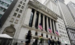 Sàn giao dịch chứng khoán New York ngày 10/4. (Ảnh: AP)