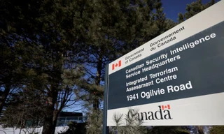 Biển hiệu trụ sở Cơ quan Tình báo an ninh Canada và Trung tâm Đánh giá Khủng bố tích hợp tại Ottawa, Canada. (Ảnh: Reuters)