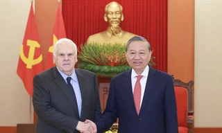 Tổng Bí thư Tô Lâm tiếp nhà sáng lập kiêm Chủ tịch điều hành Tập đoàn FedEx Frederick W.Smith. (Ảnh: TTXVN)