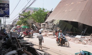 Một khu vực bị tàn phá sau động đất ở thủ đô Naypyitaw, Myanmar, ngày 2/4. (Ảnh: AP)