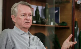 Ông Chuck Searcy vẫn nhớ những thời khắc mang tính bước ngoặt trong cuộc kháng chiến chống Mỹ của Việt Nam. (Ảnh: Reuters)