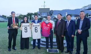 Thủ tướng Phạm Minh Chính thăm CLB bóng đá hàng đầu Brazil