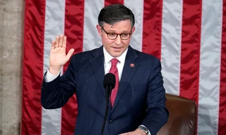 Sinh mệnh chính trị của Chủ tịch Hạ viện Mỹ Mike Johnson bị thử thách