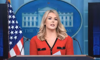 Phát ngôn viên Nhà Trắng Karoline Leavitt. (Ảnh: AP)