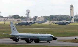 Nổ kho đạn trong căn cứ không quân Mỹ ở Nhật Bản