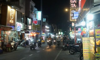 Phố ẩm thực Nguyễn Thượng Hiền nhộn nhịp trước ngày khai trương