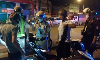 Theo chân lực lượng 363 xuyên đêm tuần tra chống tội phạm