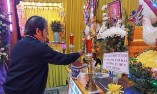 Đồng nghiệp tiễn biệt nghệ sĩ Thiên Kim