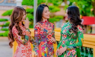 Người đẹp Sài thành thướt tha áo dài xuống phố chụp ảnh ngày 8/3