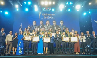 TP. HCM trao thưởng cho 13 gương mặt 'Doanh nhân trẻ xuất sắc' 2022