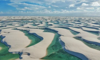 Nguyên nhân sa mạc có hàng nghìn hồ chứa nước