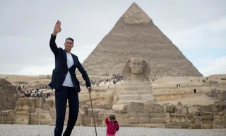 Cuộc sống đời thường của người cao nhất thế giới