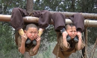 Khổ luyện thành cao thủ võ thuật ở chùa Thiếu Lâm