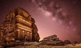 Khám phá bí mật về thành phố bị nguyền rủa giữa lòng sa mạc Saudi Arabia