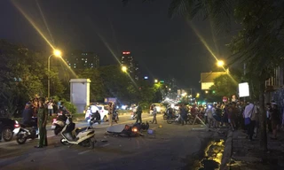 Hiện trường vụ rơi sắt làm 2 người thương vong tối 27/9.