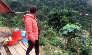 Chị Coi kể lại giây phút chạy thoát khi bị đối tượng Khánh truy đuổi.