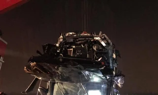 Chiếc ô tô bị hư hỏng nặng.