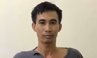 Tráng tại cơ quan công an.