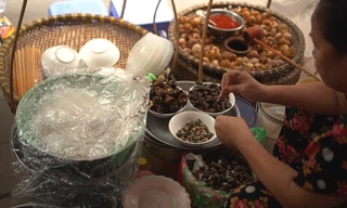 Độc đáo món bún ốc nguội thanh mát trong những ngày hè oi bức của Hà Nội