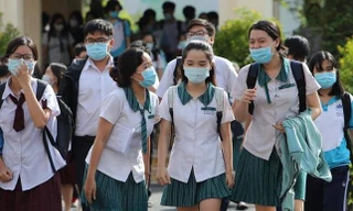 Thi tuyển vào lớp 10 TP.HCM: Cư dân mạng tranh cãi về việc thi hay hoãn cho an toàn