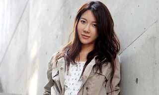 Lee Ji Ah che giấu thân phận vì chồng cũ