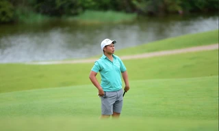 Nguyễn Tuấn Anh áp sát ngôi đầu sau vòng 2.