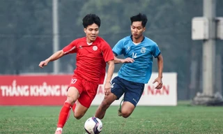 Đội U19 Luxury Hạ Long (áo xanh) bị phạt cảnh cáo 