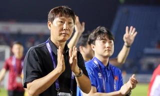 HLV Kim Sang-sik: 'Niềm vui sẽ nhân đôi khi vượt qua nghịch cảnh' 