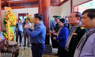 Đồng chí Nguyễn Trọng Nghĩa thăm các điểm di tích quốc gia đặc biệt tại Bình Phước 