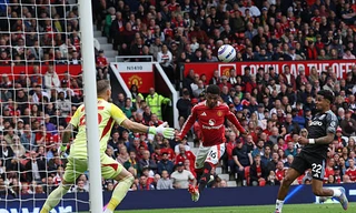 MU phá hỏng giấc mơ dự cúp C1 của Aston Villa 