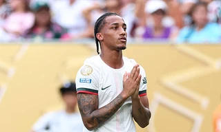 Lập cú đúp vào lưới đội bóng cũ, Joao Pedro áy náy: 'Tôi rất biết ơn, nhưng đây là bóng đá'