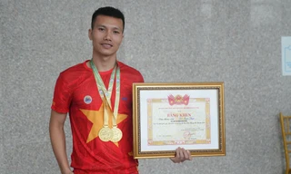 Đỗ Quốc Luật nối dài kỷ lục 11 lần vô địch Tiền Phong Marathon, hạnh phúc với sự kế thừa từ đàn em 