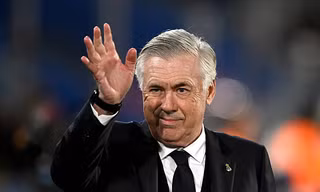 48 giờ hỗn loạn của HLV Carlo Ancelotti: Khi chữ ký cuối cùng không đến