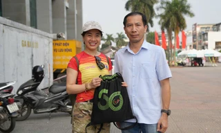 Không khí sôi nổi ngày đầu nhận racekit Tiền Phong Marathon 2025