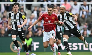 MU thua sốc trên sân Newcastle 