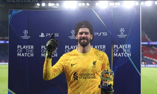 Màn trình diễn để đời của thủ thành Alisson 