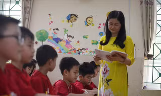 Chưa có phương án thay thế SGK bản cứngẢnh: Nghiêm Huê 
