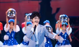 Được đứng trên sân khấu biểu diễn là niềm đam mê của Cao Phú Quý, học sinh lớp 7Q4 Trường THCS Lý Thái Tổ, quận Cầu Giấy (Hà Nội) 