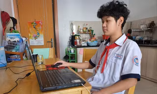Học sinh TPHCM học trực tuyến năm học 2021- 2022 