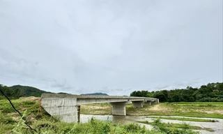 Cầu 16/5 đã dừng thi công hơn 1 năm nay